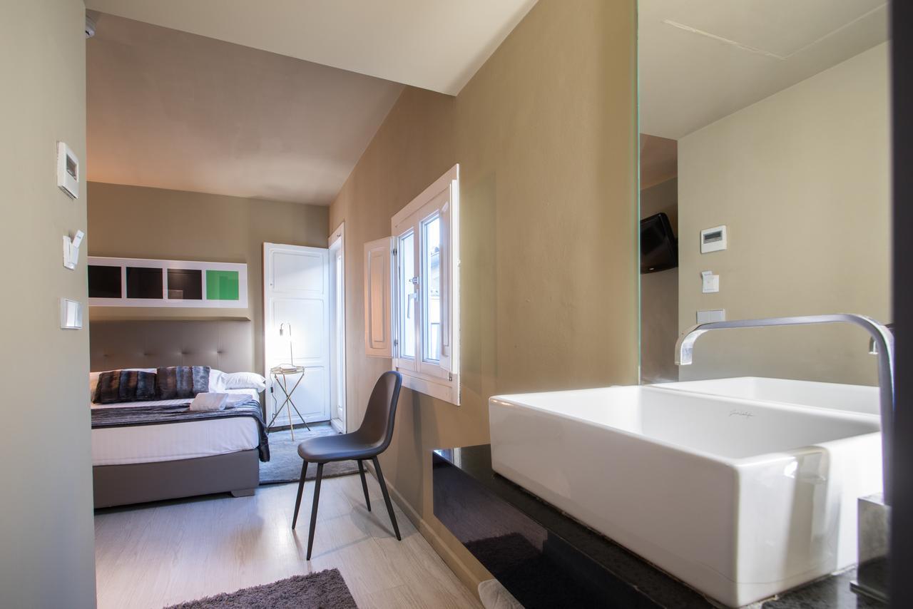 Cosy Rooms Tapineria Valencia Eksteriør bilde
